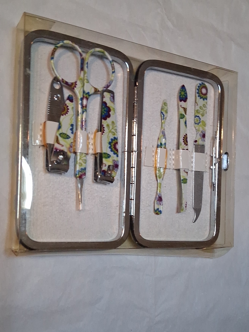Floral Pattern Women's Manicure Set - Multi/Green Accents